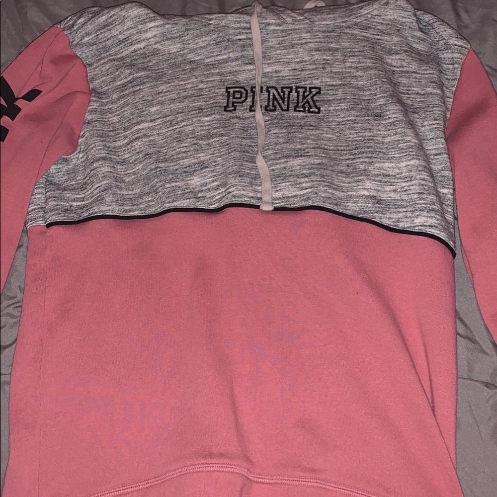 Brand pink gray and pink pull over no pockets